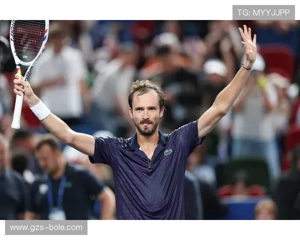 上海网球队在城市联赛中的灵活性展现与战术分析