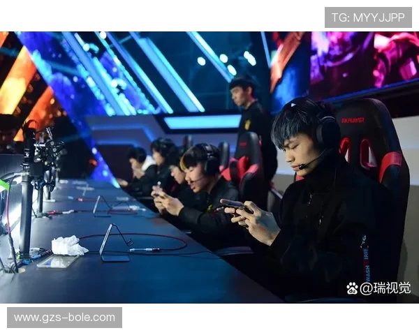 IG鏖战JDG巅峰对决燃爆赛场青春与荣耀再掀电竞狂潮 IG鏖战JDG巅峰对决燃爆赛场青春与荣耀再掀电竞狂潮